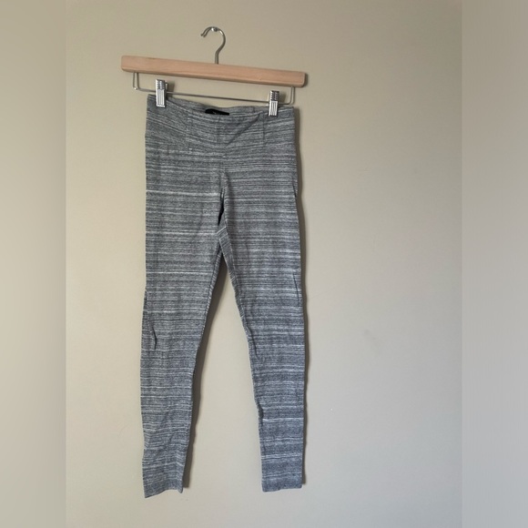 Talula Pants - Talula Heather Gray capri leggings size XS